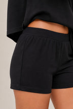 Ilva Set in Black, close-up of the shorts